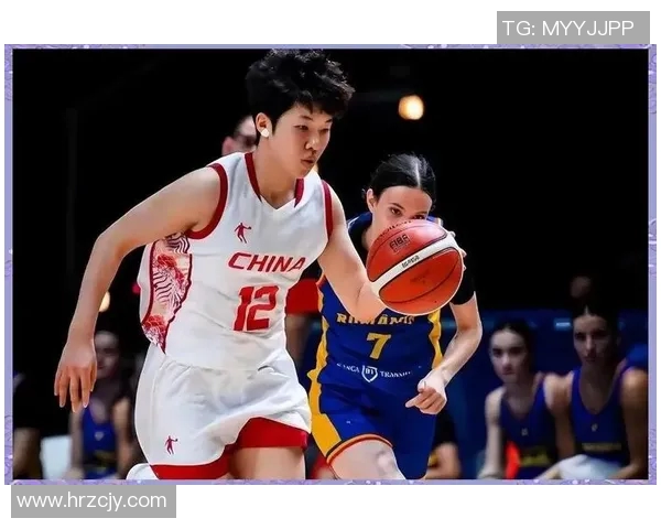 中国女排在2015年与阿尔及利亚的较量中展现出强大实力与团队合作精神